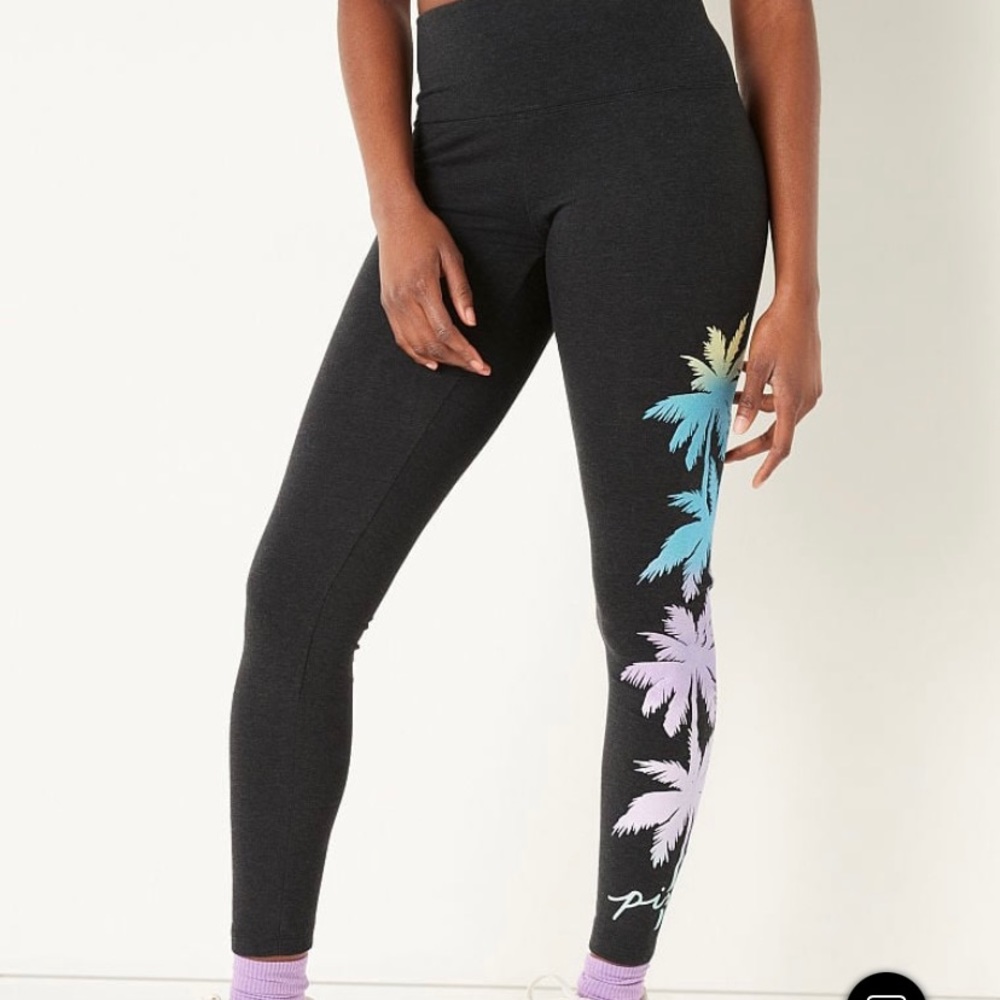 PINK Victoria’s Secret full length cotton leggings size small palm tree